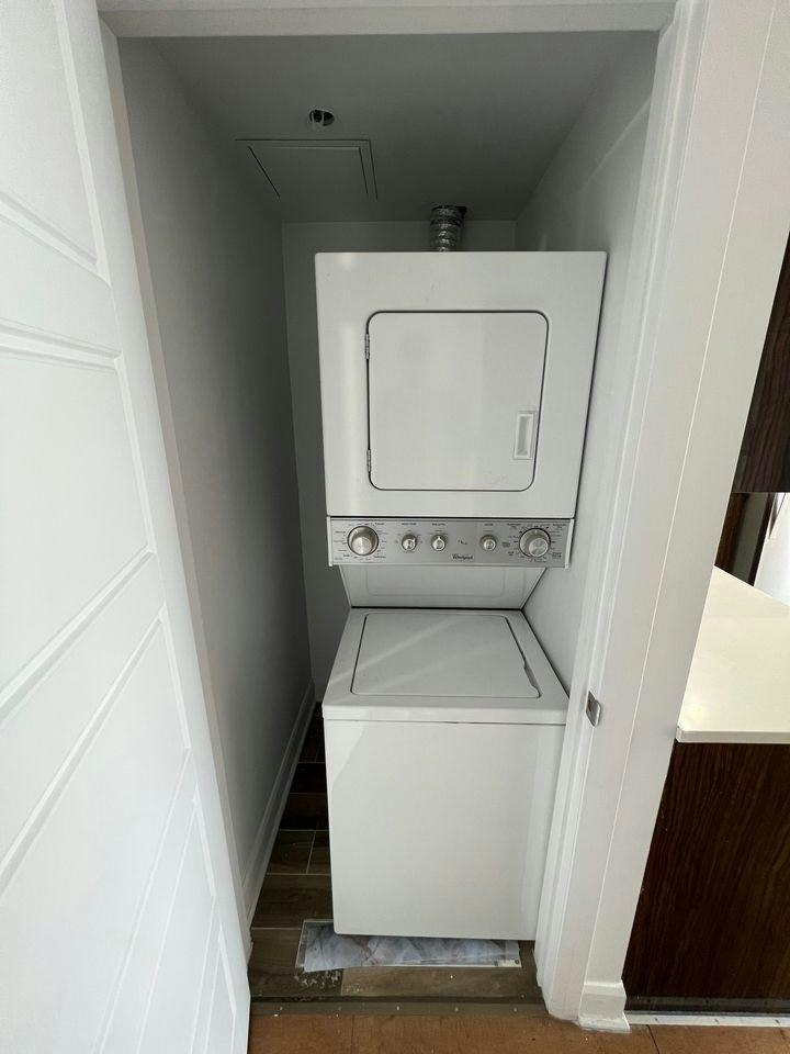 7070 Cote Saint Luc Road, Montréal, QC, H4V 1J4 - 11