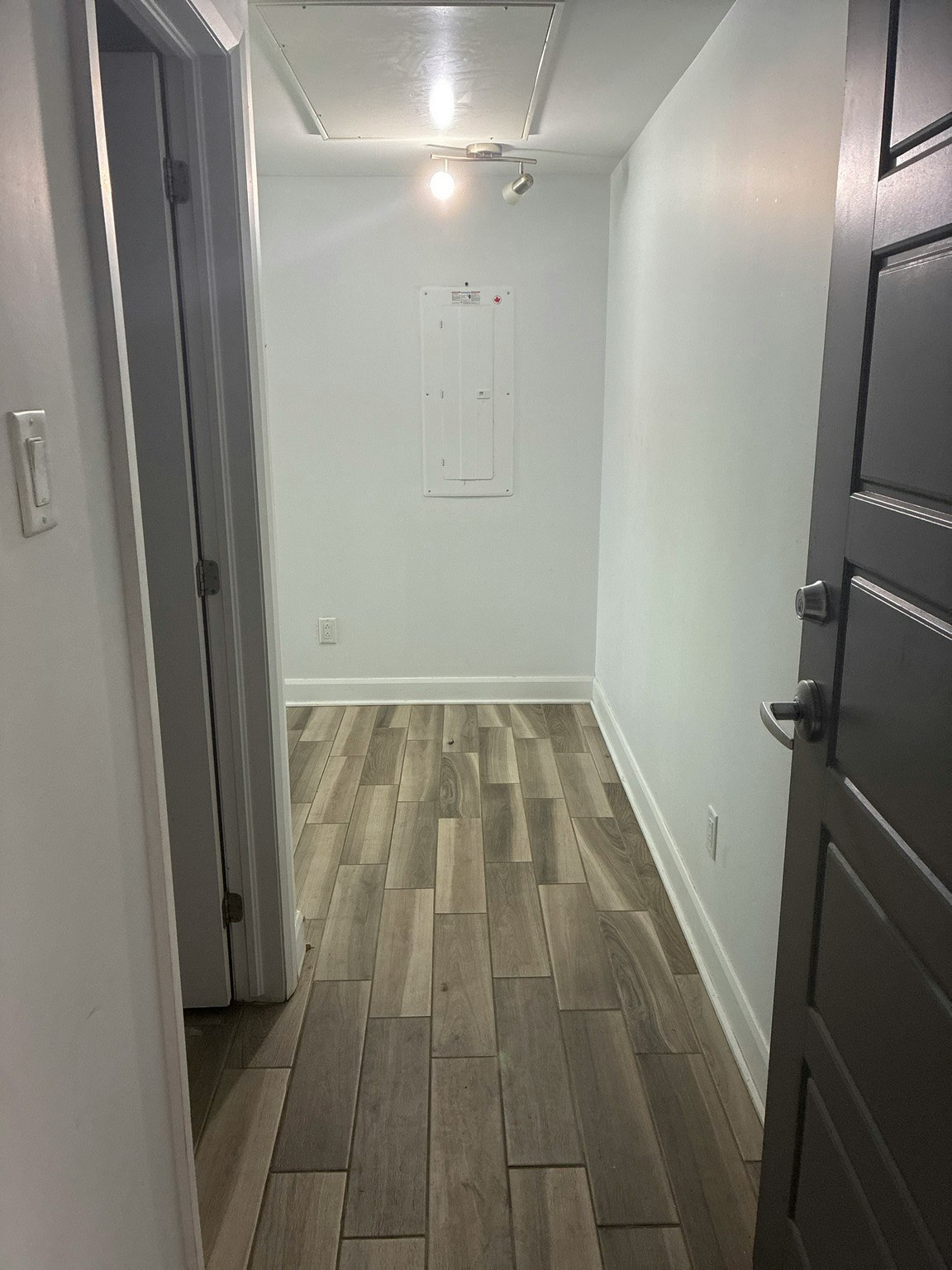 105-7070 Cote Saint Luc Road, Montréal, QC, H4V 1J4 - 2
