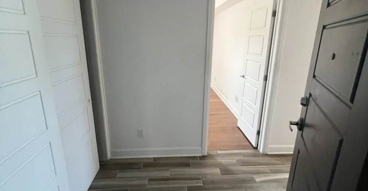 311-7070 Cote Saint Luc Road, Montréal, QC, H4V 1J4