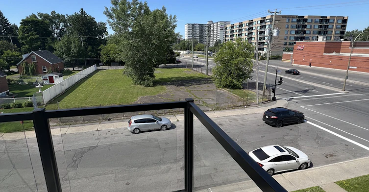311-7070 Cote Saint Luc Road, Montréal, QC, H4V 1J4 - 13