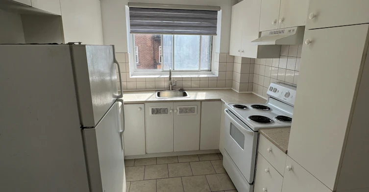 208-5475 Westminster, Côte-Saint-Luc, QC, H4X 2A4 - 4