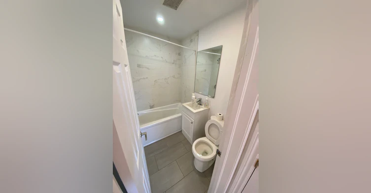 502-5475 Westminster, Côte-Saint-Luc, QC, H4X 2A4 - 2