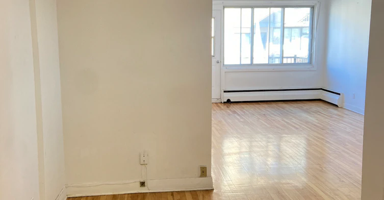 603-5475 Westminster, Côte-Saint-Luc, QC, H4X 2A4 - 2