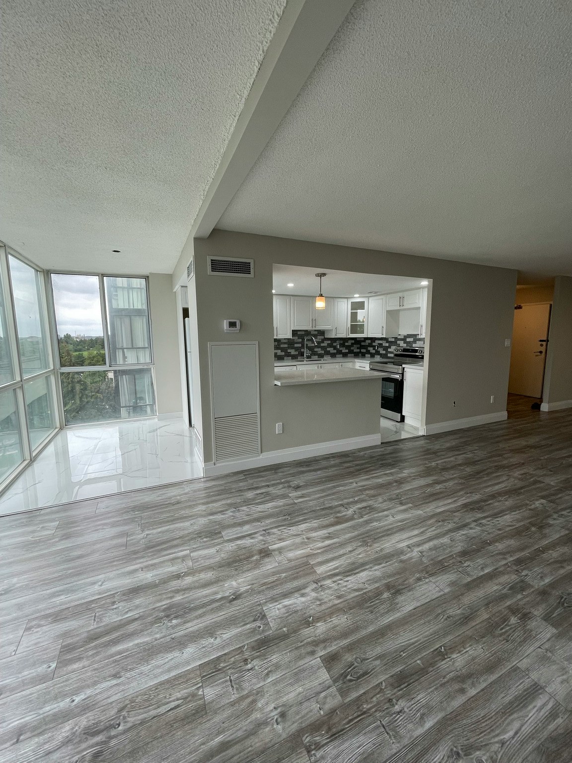 506-350 Webb Drive, Mississauga, ON, L5B 3W4 - 2