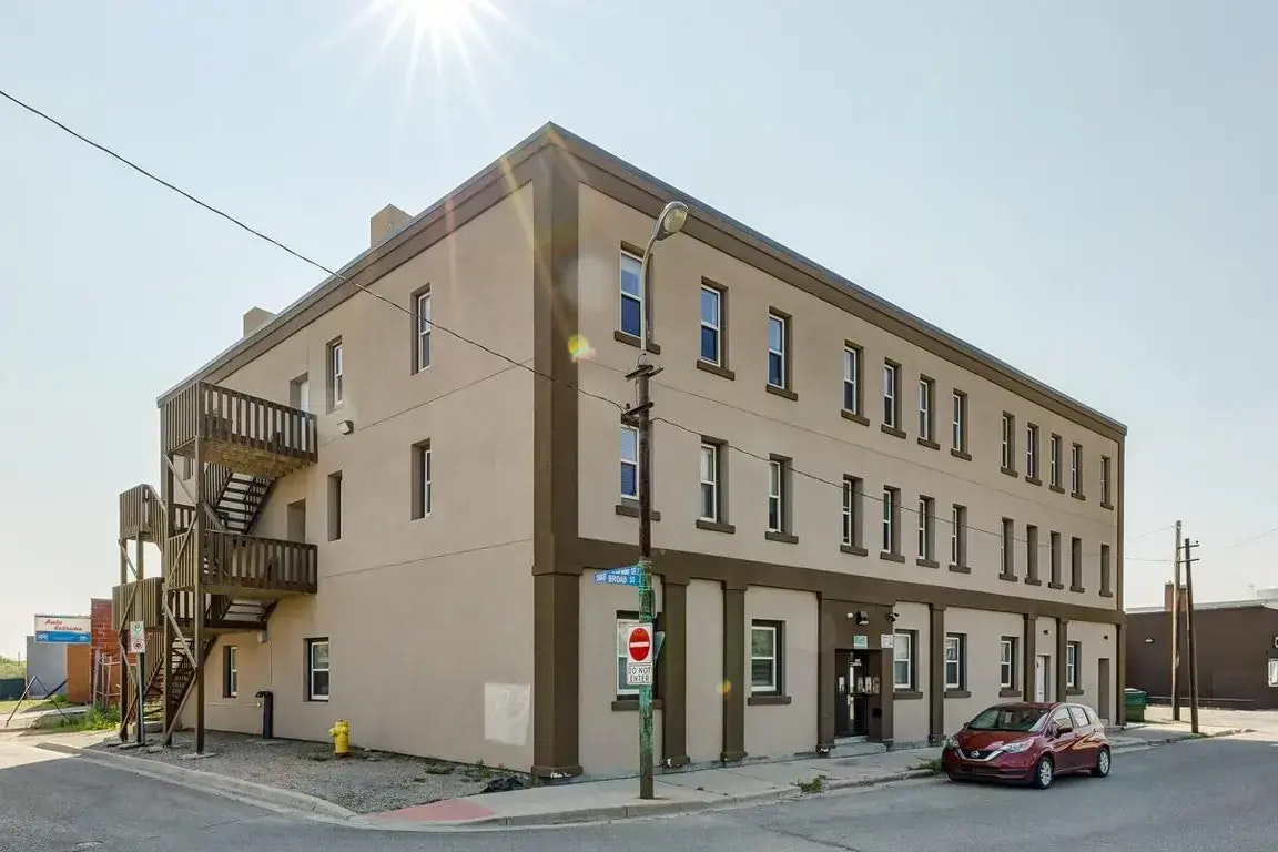02-1601 Broad Street, Regina, SK, S4P 1X3 - 9