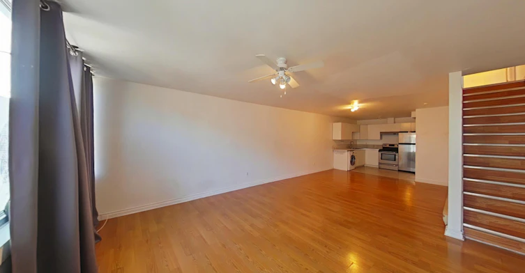 4-998 Queen Street East, Toronto, ON, M4M 1K1 - 9