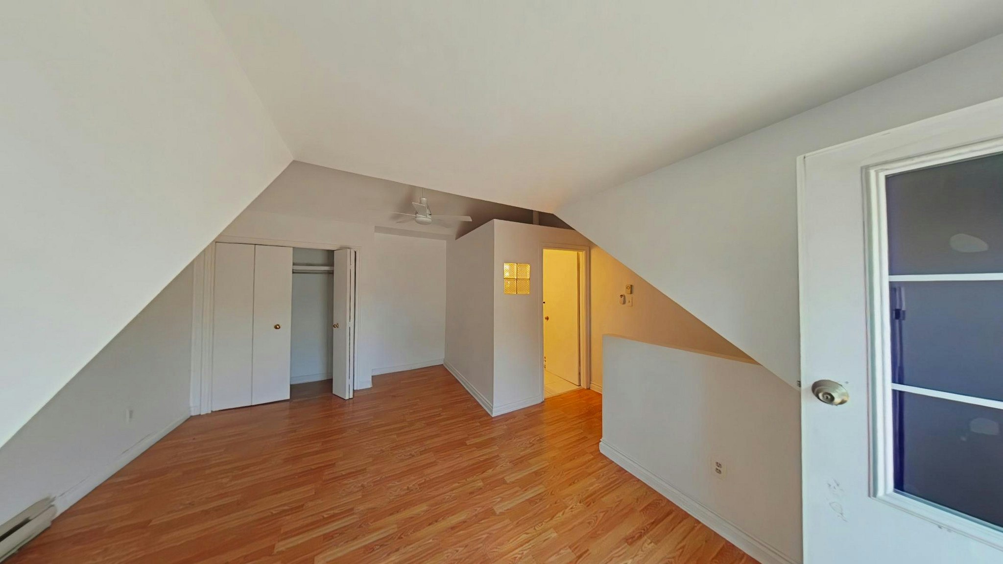 2-998 Queen Street East, Toronto, ON, M4M 1K1 - 12