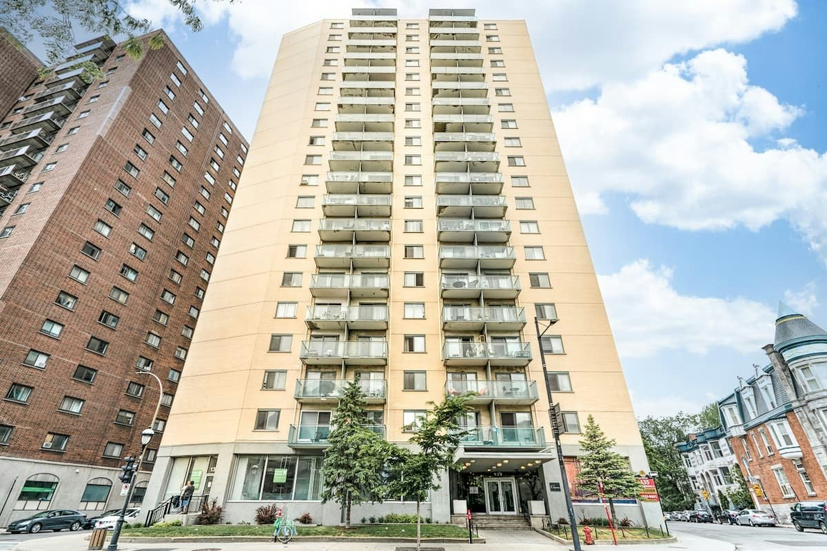 135 Sherbrooke Street East, Montréal, QC, H2X 1C6