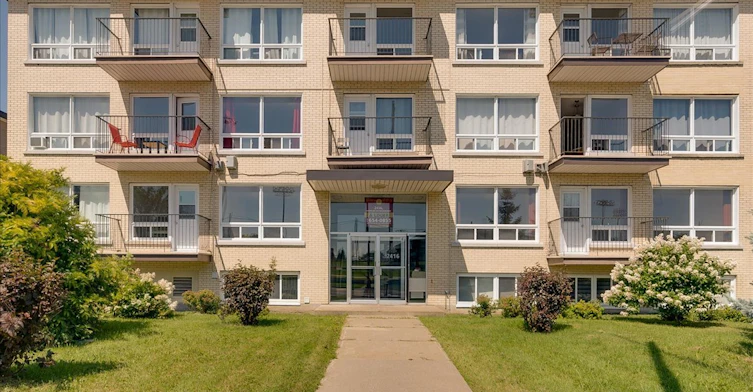 2415 Sainte Foy Chemin, Sainte-Foy–Sillery–Cap-Rouge, QC, G1V 1T1 - 2