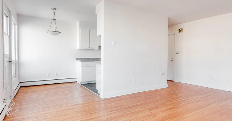2415 Sainte Foy Chemin, Sainte-Foy–Sillery–Cap-Rouge, QC, G1V 1T1 - 8