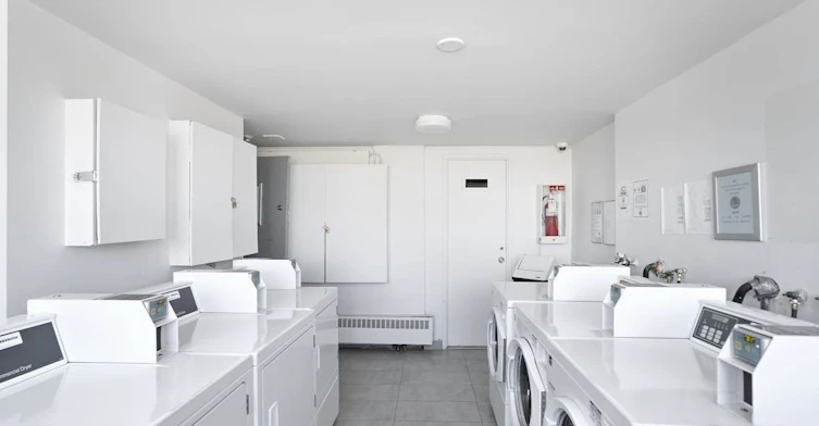 10250 Bois De Boulogne Du Avenue, Montréal, QC, H4N 1K9 - 9