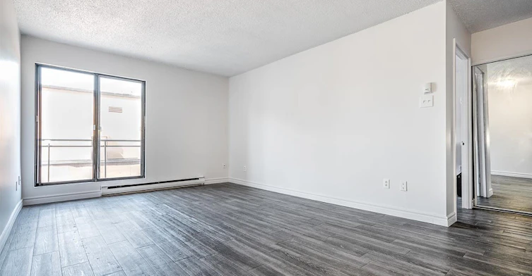 315 Rene Levesque Boulevard East, Montréal, QC, H2X 3P3 - 11