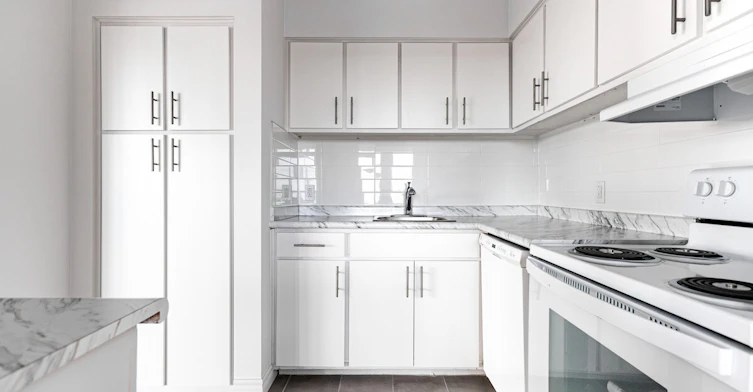 1 De La Belle Rive Place, Laval, QC, H7V 1B1 - 7