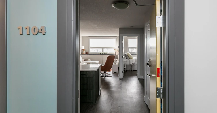 X00-1800 4 Street Southwest, Calgary, AB, T2S 2S5 - 2