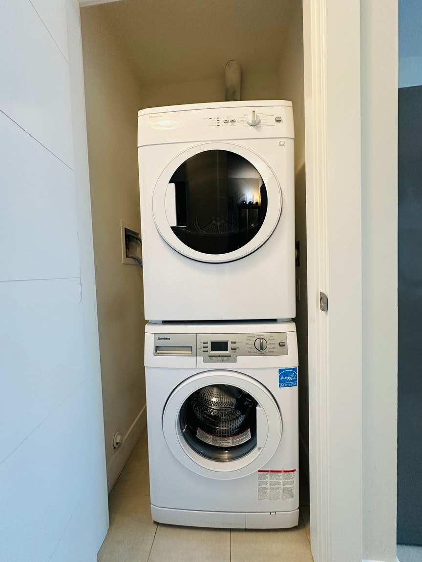 BASEMENT-4473 Oxford Street, Burnaby, BC, V5C 1E3 - 10