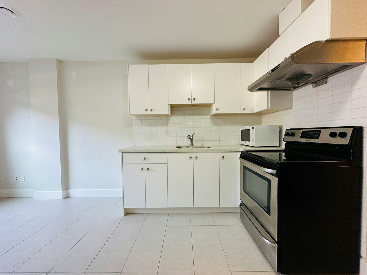 BASEMENT-4473 Oxford Street, Burnaby, BC, V5C 1E3 - 6