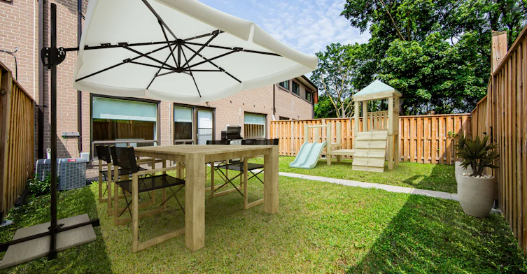 12 Auburndale Court, Toronto, ON, M9W 3T9 - 12