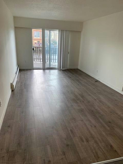 209-1333 East Broadway, Vancouver, BC, V5N 1V7