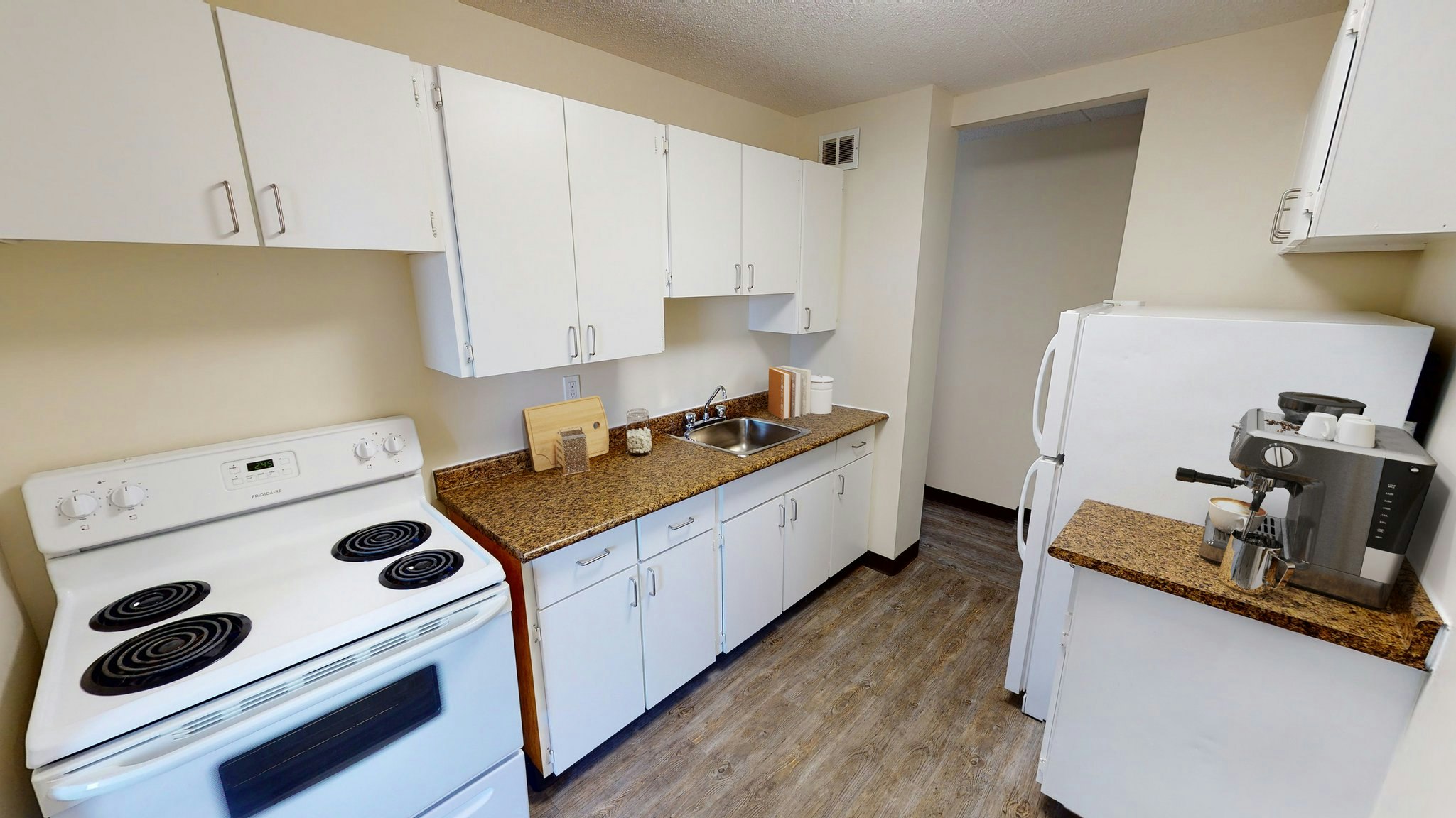 80 Handbidge Crescent, Regina, SK, S4R 7C4 - 4