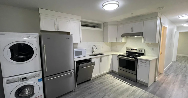 3065 E 8th Avenue, Vancouver, BC, V5M 1X4