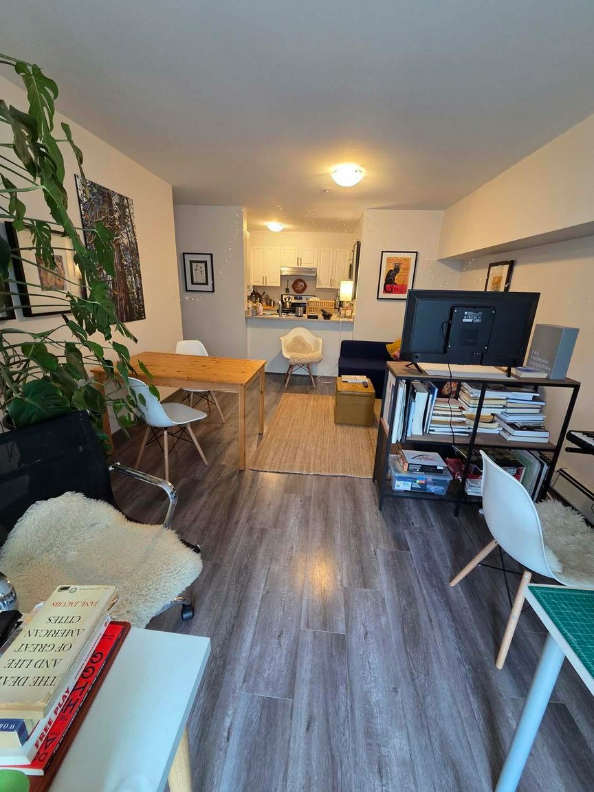 101-1925 Woodland Drive, Vancouver, BC, V5N 5N9 - 9