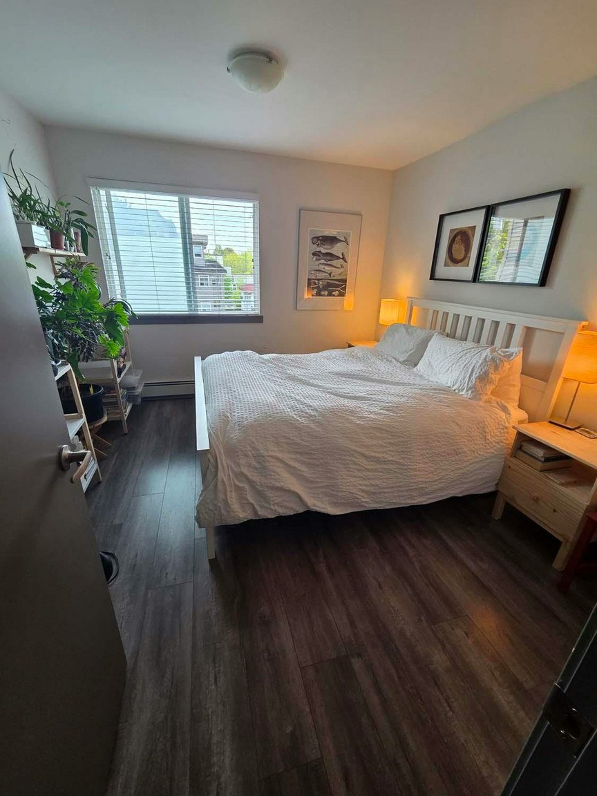 101-1925 Woodland Drive, Vancouver, BC, V5N 5N9 - 12