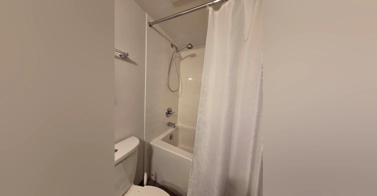 101-1925 Woodland Drive, Vancouver, BC, V5N 5N9 - 11