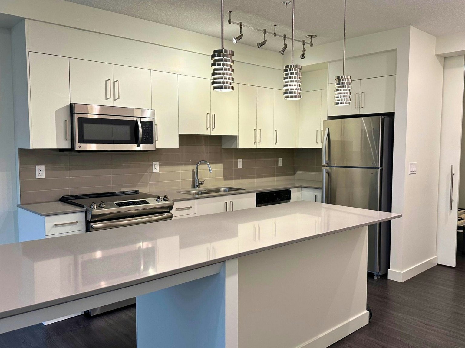 X07-10045 111 Street NW, Edmonton, AB, T5K 2M5 - 8