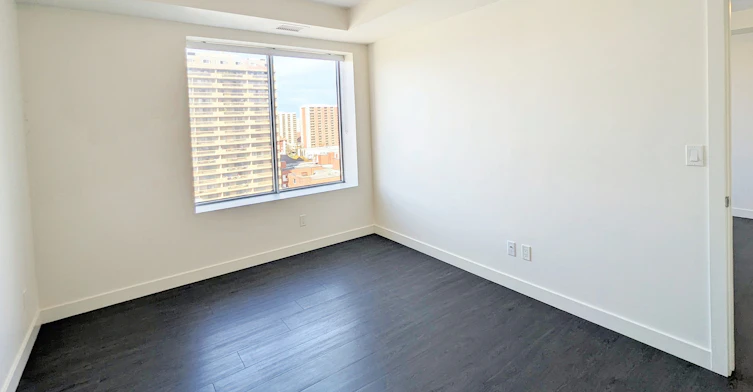 X04-10045 111 Street NW, Edmonton, AB, T5K 2M5 - 8