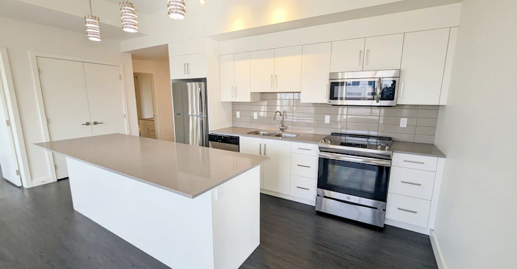 14-10045 111 Street NW, Edmonton, AB, T5K 2M5 - 21