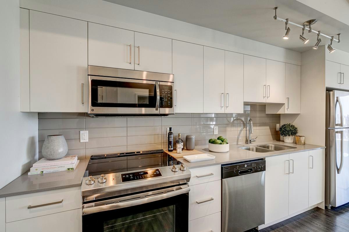 505-10045 111 Street NW, Edmonton, AB, T5K 2M5 - 18