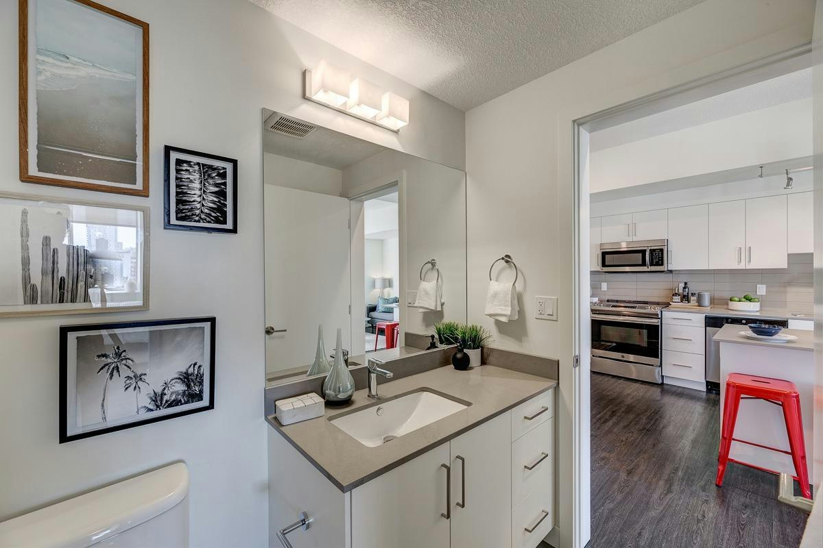 505-10045 111 Street NW, Edmonton, AB, T5K 2M5 - 12