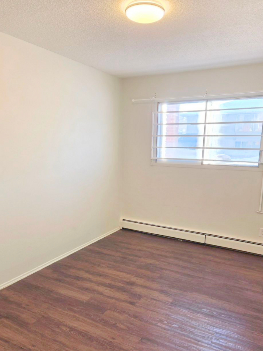 10045 83 Avenue NW, Edmonton, AB, T6E 2C3 - 4