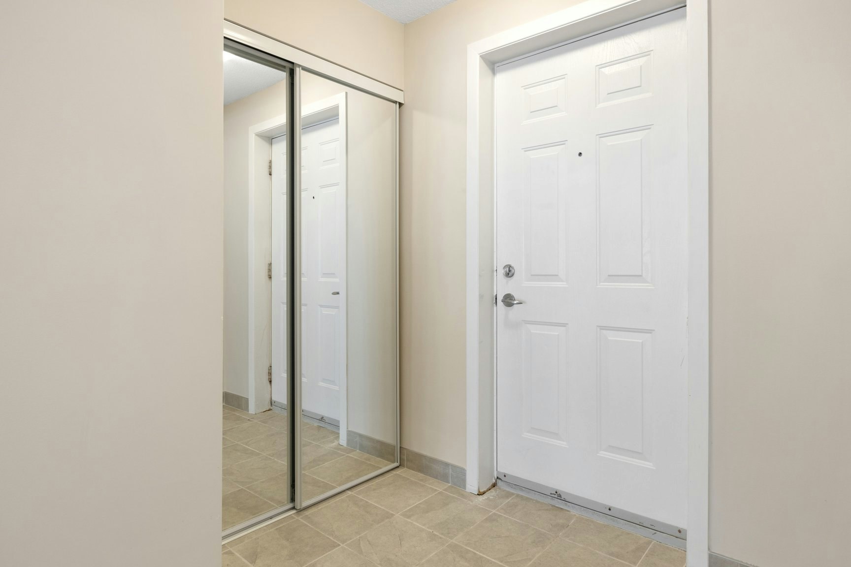 2270 Halifax Drive, Ottawa, ON, K1G 2W7 - 5