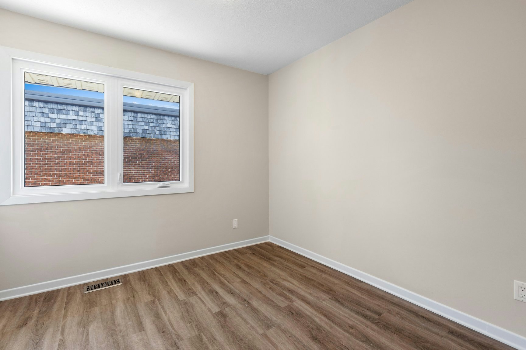 14-2270 Halifax Drive, Ottawa, ON, K1G 2W7 - 10