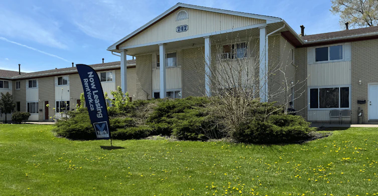747 Indian Road N, Sarnia, ON, N7T 7G9