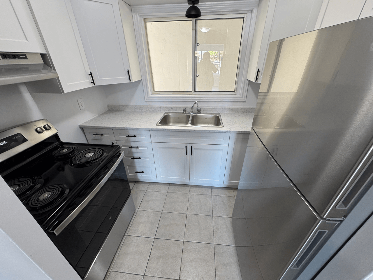 747 Indian Road N, Sarnia, ON, N7T 7G9 - 4