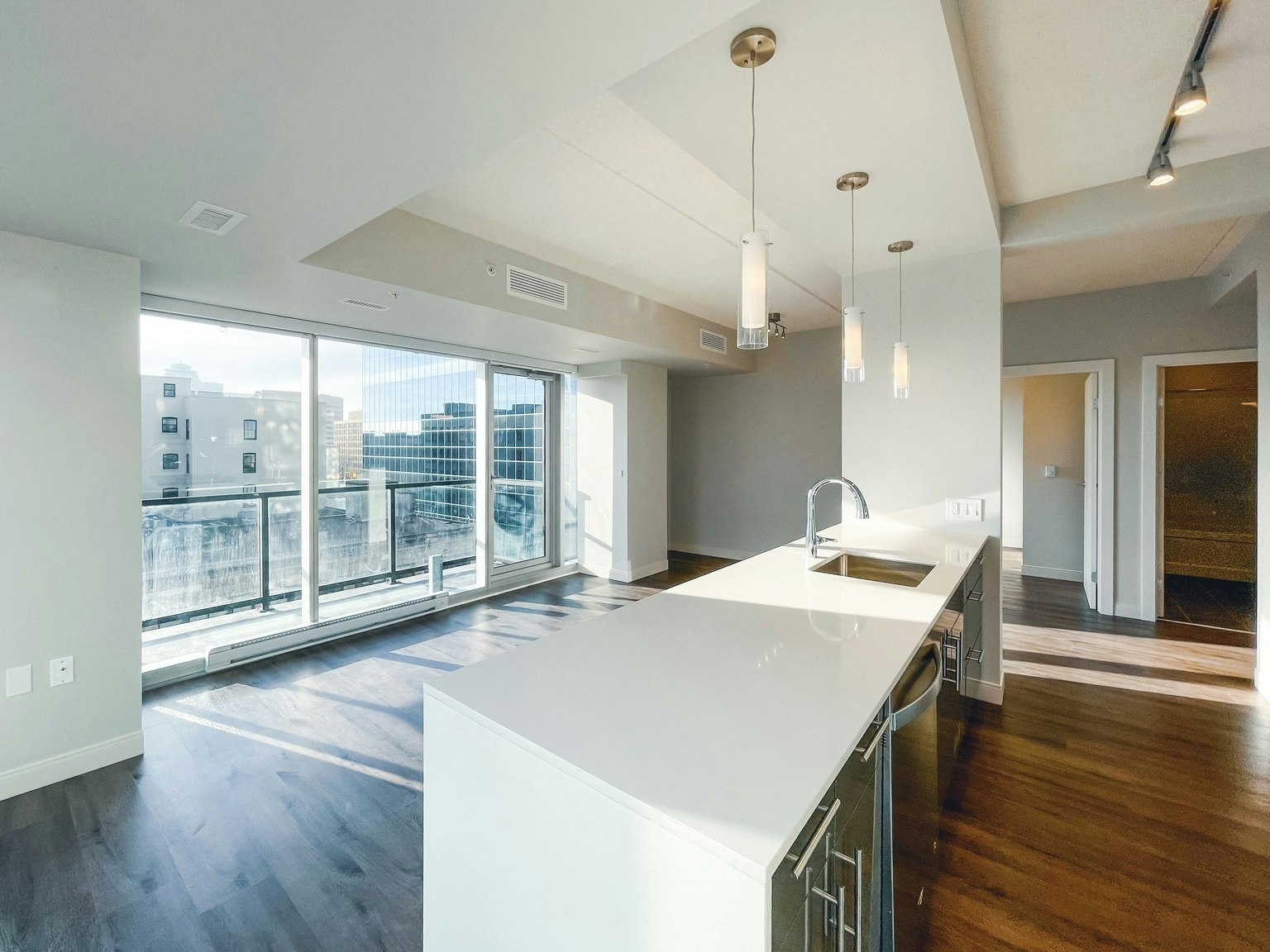 1010-300 Main Street, Winnipeg, MB, R3C 1E1 - 5