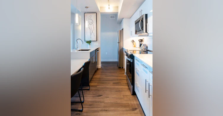 1804-300 Main Street, Winnipeg, MB, R3C 1E1 - 2