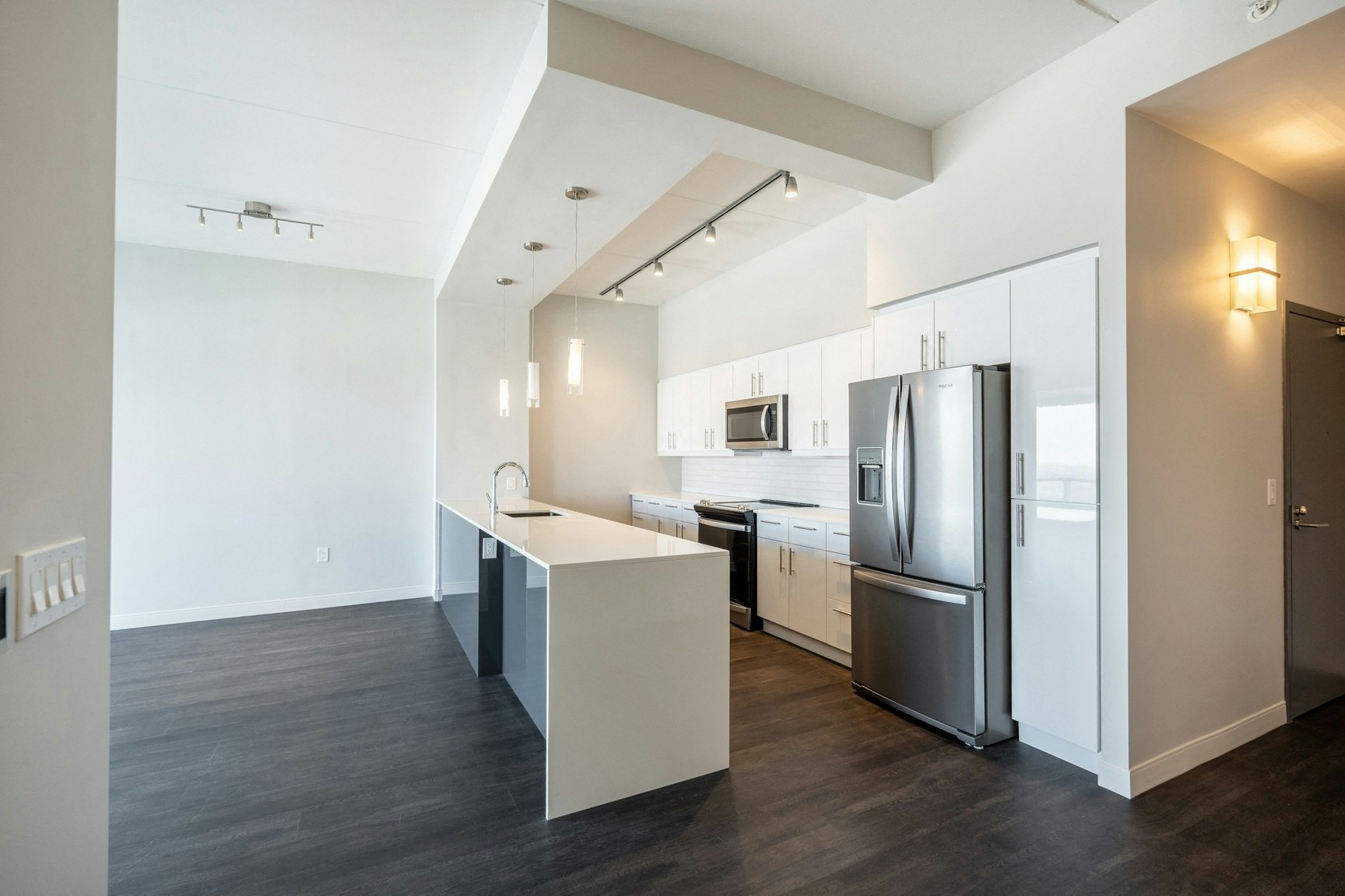3706-300 Main Street, Winnipeg, MB, R3C 1E1 - 2