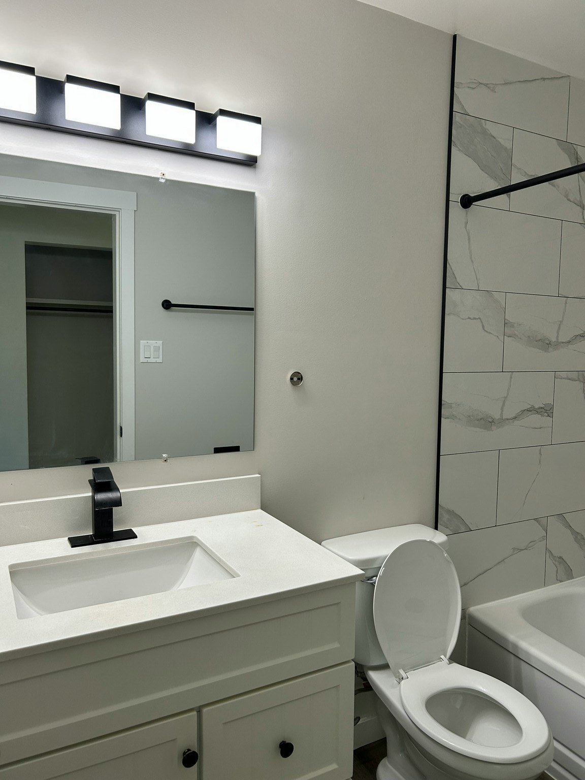 10040 154 Street, Edmonton, AB, T5P 2G9 - 6