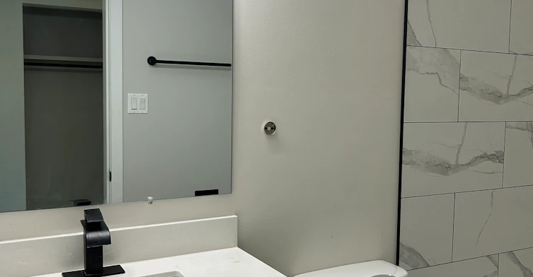 10040 154 Street, Edmonton, AB, T5P 2G9 - 6