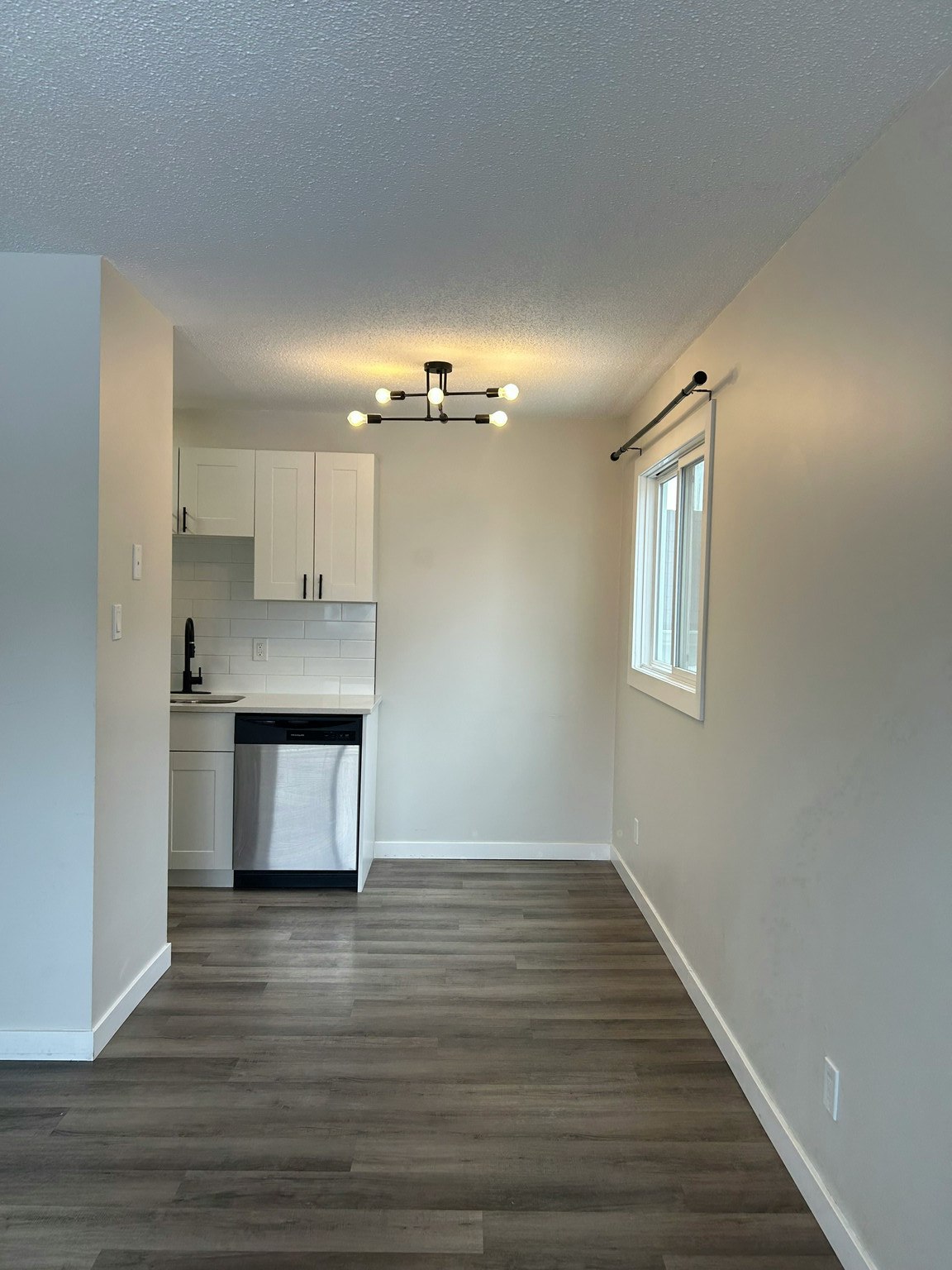10040 154 Street, Edmonton, AB, T5P 2G9 - 10