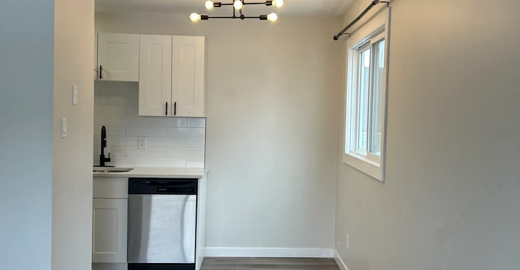 10040 154 Street, Edmonton, AB, T5P 2G9 - 10