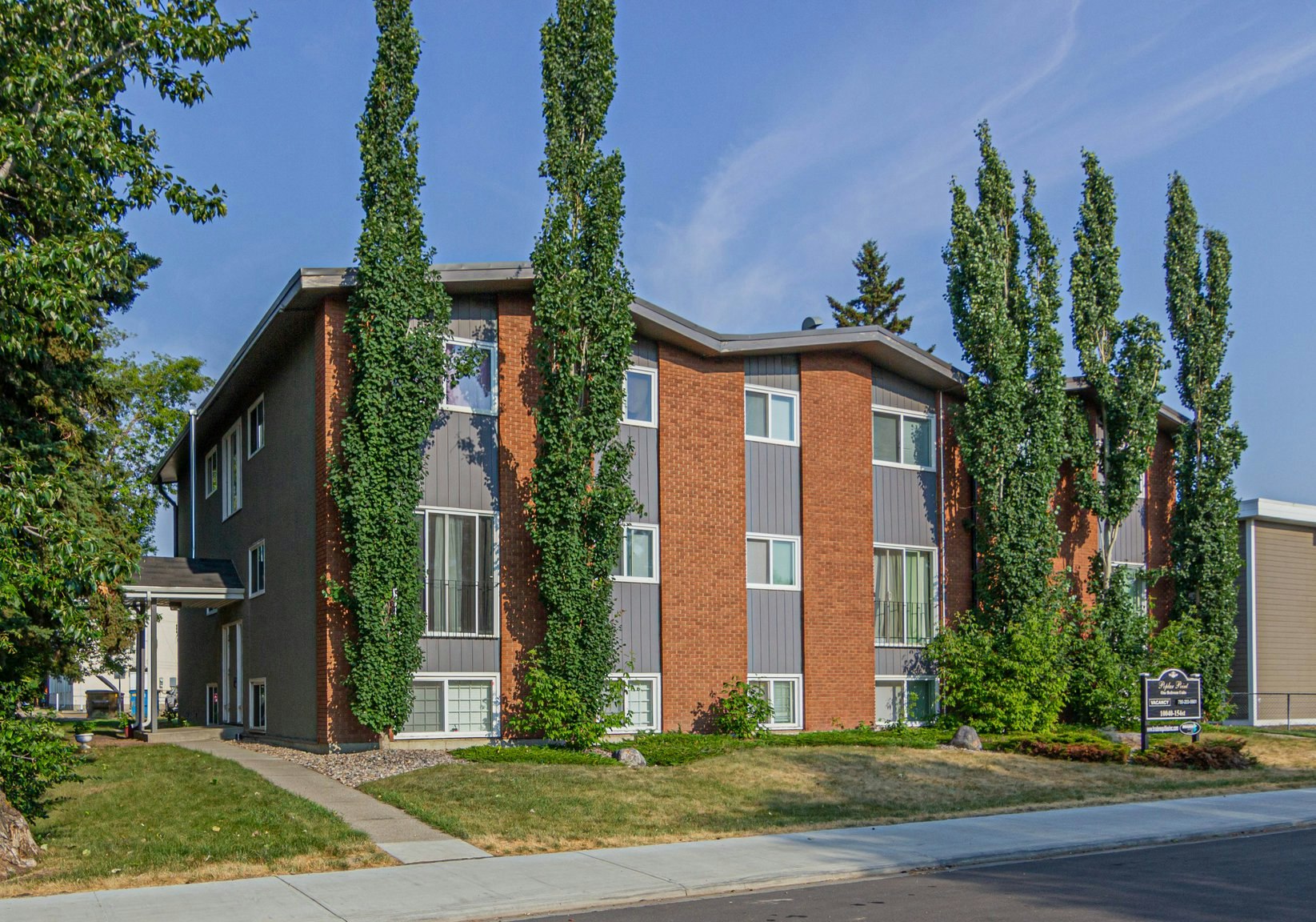10040 154 Street, Edmonton, AB, T5P 2G9 - 14