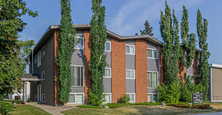 10040 154 Street, Edmonton, AB, T5P 2G9 - 14