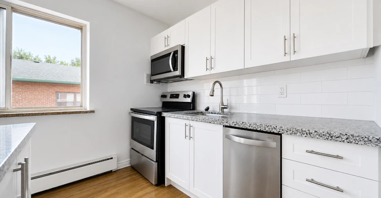 375 Melvin Avenue, Hamilton, ON, L8H 2K6 - 2