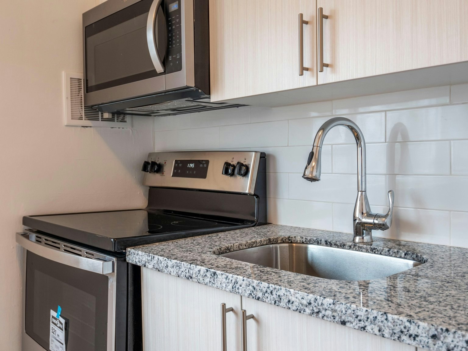 375 Melvin Avenue, Hamilton, ON, L8H 2K6 - 6