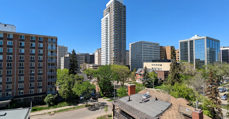 9835 106 Street NW, Edmonton, AB, T5K 0E7 - 12