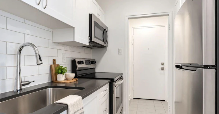 0704-161 St George Street, Toronto, ON, M5R 2M3 - 6